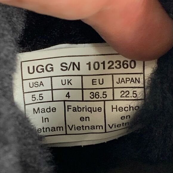 Ugg Cedric Black fur lined leather boots - Picture 14 of 16